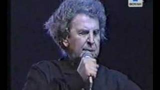 Mikis Theodorakis  Romiosini part 2 live [upl. by Hollinger]