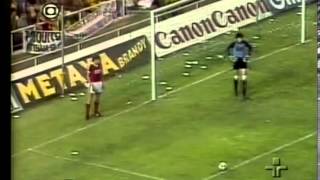 Brasil 2 x 1 USSR  Jogo Completo  Copa do Mundo 1982  Jogos Históricos 30 [upl. by Lovell644]