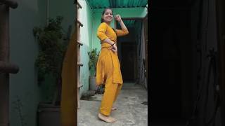 Kaanta laga song trendingshort viral muskanmaheshwari dance [upl. by Salvidor]