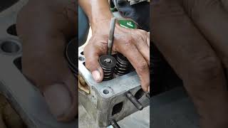 Di Sekrap Cylinder Head Kijang Kapsul Lgx Karburator kijanggrandextra kijangmenolakpunah [upl. by Chretien]