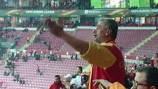 Galatasaray Lazio Maçı Koreografisi ve Ağlayan Abimiz  Our brother who cries for choreography [upl. by Damarra]