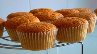 Receta básica de Cupcakes  Como hacer Bizcocho para Cupcakes Fácil [upl. by Bonita]