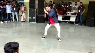 Lovely Dance Performance  IEC INNOVISION 2K18 SOLO DANCE Mr Arpit  echosmart [upl. by Enirol]