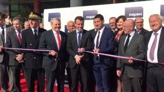 Emmanuel Macron inaugure le Mipim 2016 [upl. by Schlosser404]