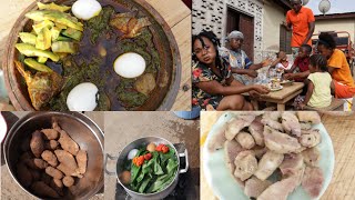 Cooking Authentic Ghanaian COCOYAM amp KONTOMIRE stewAMPESI ABOMU TARO\COCOYAM LEAVES [upl. by Enihpad]