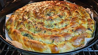 SADECE UN TUZ VE SU İLE👏💯 ÇITIR ÇITIR ÇOK LEZZETLİ VE DOYUMSUZ ISPANAKLI EL AÇMASI BÖREK 💯👌 [upl. by Aihsotan]