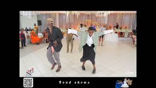 Mile entr ft Leonard zhakata Mugowe  old school dance [upl. by Atinuj]