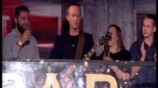 Steve Cradock plays The Riverboat Song riff on TFI Friday December 2015 [upl. by Bing846]