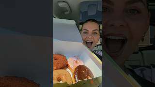 Banbury Cross Donuts 🍩✨🫶🏼 donutmukbang dessert asmrfood foodlover doughnuts bestdonuts [upl. by Avitzur864]