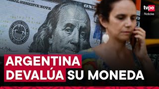 Gobierno de Milei devalúa la moneda argentina más de 50 a 800 pesos por dólar [upl. by Salomi]