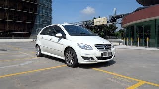 2011 MercedesBenz B 180 StartUp and Full Vehicle Tour [upl. by Deron]