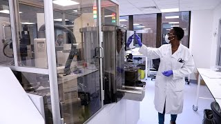 Hôpitaux SaintLouis et Lariboisière  une plateforme de microbiologie automatisée dotée d’IA [upl. by Oniratac]