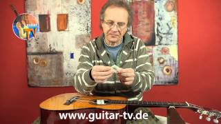 Gitarre reparieren Bünde abrichten • GuitarTV Gitarre lernen ohne Noten [upl. by Kumler]