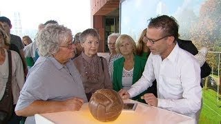 Een voetbal met een verleden  Rijker dan je Denkt  VTM [upl. by Ekram]