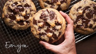 The Best Soft Chocolate Chip Cookies Recipe  Emojoie [upl. by Adnohrahs731]