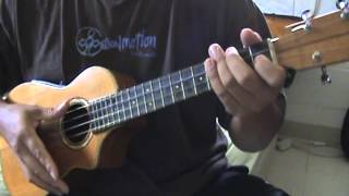 Easy Ukulele Lesson Play Along  Three Little Birds Bob Marley [upl. by Lehmann]