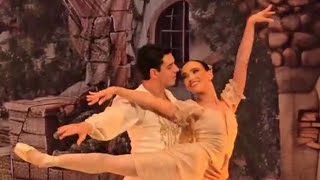 Pas de Deux de Coppélia  Alma Bailarina Escola de Dança [upl. by Anayeek]