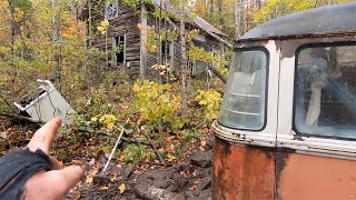 Old Abandoned House Whats Inside [upl. by Gniw]