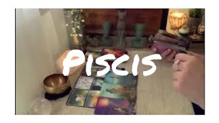 ⚔️PISCIS♓️Tendrás que decidir entre DOS😱lareinadeespadas signodepiscis tarotpiscis lecturapiscis [upl. by Lali]