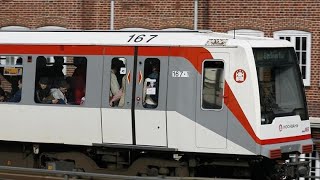 Ausfahrt der U1 bis Großhansdorf im Bahnhof Ahrensburg DT4 [upl. by Eocsor]