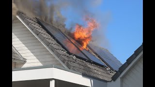 Grote uitslaande woningbrand in Oldenzaal www112Oldenzaalnl [upl. by Ramoh919]