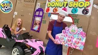 Box Fort Drive Thru Donut Shop Driving Cars Buying Pikmi Pops Doughmi Toys [upl. by Schuman]