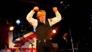 PETER NOONE HERMANS HERMITS  quotSILHOUETTESquot [upl. by Bilat]