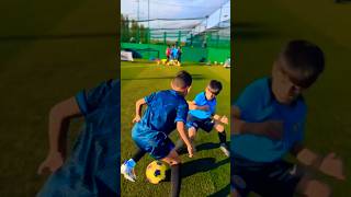 Wriggle separate face up eliminate🤩😍realmadridshorts academy soccerskills footballskills [upl. by Namas]