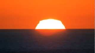 A perfect Green Flash Sunset [upl. by Nnylacissej488]