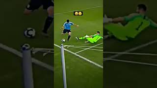 سواريز عندما دخل الملعب بدون عقل football funny [upl. by Boggs914]