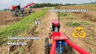 Traktor sawah kecil dan besar bertemu  pembajak sawah [upl. by Alul770]