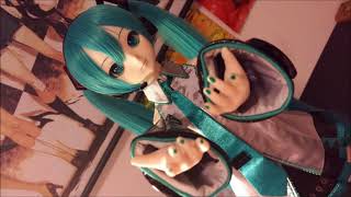 VOLKS Dollfie Dream Hatsune Miku 初音ミク [upl. by Noffets516]