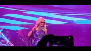 SHANIA TWAIN  Im gonna getcha good  live Quebec city [upl. by Tenay]