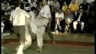 BKK Kyokushinkai Karate David Pickthall Knee Knockout 1986 [upl. by Franky]