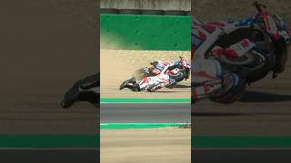 Miguel oliveira terkapar di pasir😰 motogp24 [upl. by Elimaj]