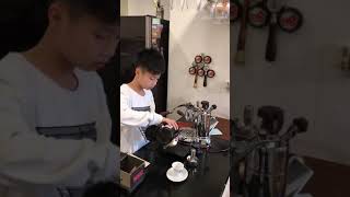 Coffee Training with La Pavoni lever machine [upl. by Seta631]