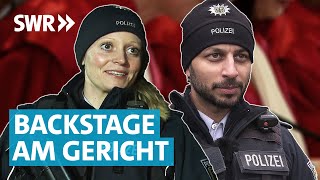 Rote Roben Polizei Schlagstöcke  Hinter den Kulissen der Hohen Gerichte in Karlsruhe [upl. by Eiramyma]