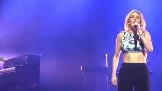 Beating Heart  Ellie Goulding Live in Singapore 13 June 2014 [upl. by Mitzie]