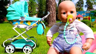 Vidéo pour enfants Bébé Born Annabelle en promenade un avis sur la meilleure poussette [upl. by Aicirtap]