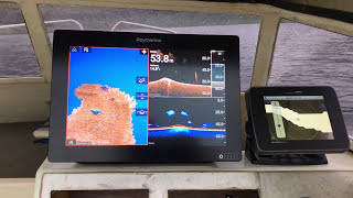 Raymarine Axiom 3D ver 3196 mapping bottom and fish [upl. by Obed]