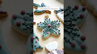 Christmas Ornament🎄christmascookies decoratedcookies cookiedecorating cookies royalicing [upl. by Uaeb568]