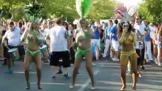 Brasileñas Bailando Samba en el Carnaval de Verano de Colmenar Viejo [upl. by Hospers]