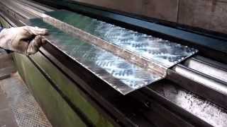 Como plegar chapas de aluminio antideslizante  To fold for nonslip aluminium sheets [upl. by Akeemaj881]