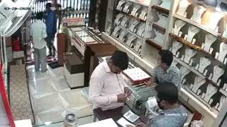 Robbery from jewellery shop Live cctv footage Thieves caught on cctv camera [upl. by Mackoff623]