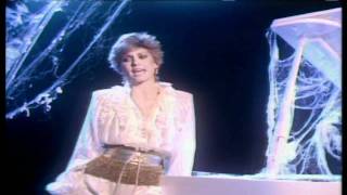 Devotamente tuya Olivia newton HD video clip original [upl. by Dragelin394]