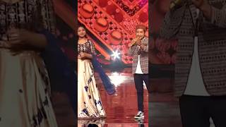 Kah du tumhe ya chup rahu song par arunita aur Pawandeep ki beautiful performance arudeep song [upl. by Bruce663]