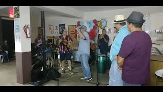 Trovadores puertorriqueños improvisando desde el Pueblo de Utuado [upl. by Harmonia]