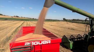 Cosecha cereal 2014 bañera Agrícola AVANT5800  Remolques Beguer  wheat harvest [upl. by Radke92]