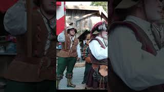 German Landsknecht song Vom Barette schwankt die Federquot Sängervereinigung Mindelheim Frundsbergfest [upl. by Steck]