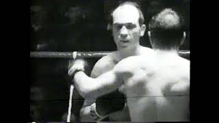 Pugilato italiano Mario Romersi Vs Luciano Sarti  Padova 16 aprile 1977 Boxe  Emanuele Carioti [upl. by Gnoh]